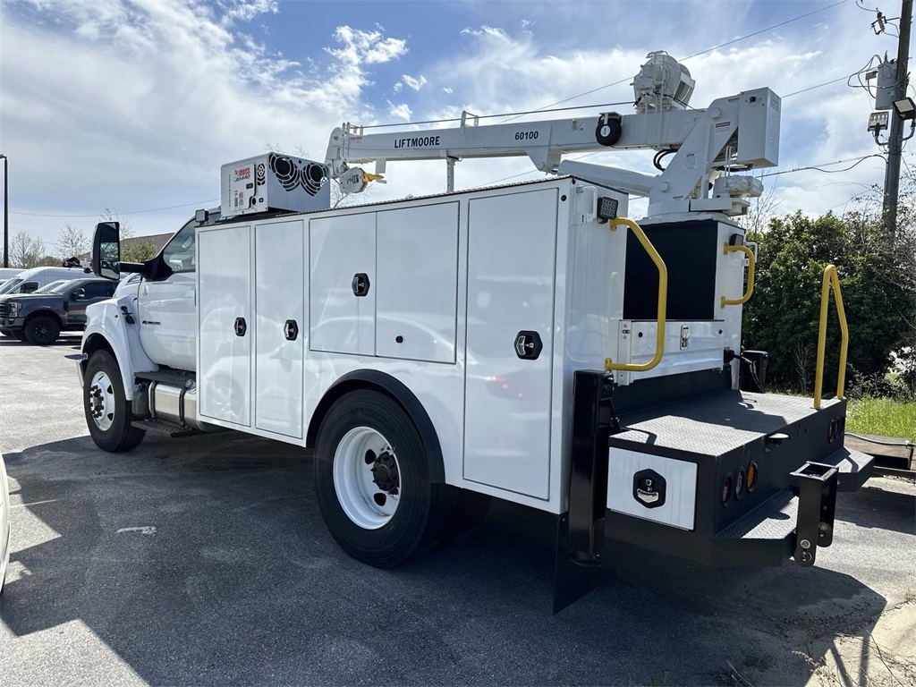 2024 Ford F-750 photo 6
