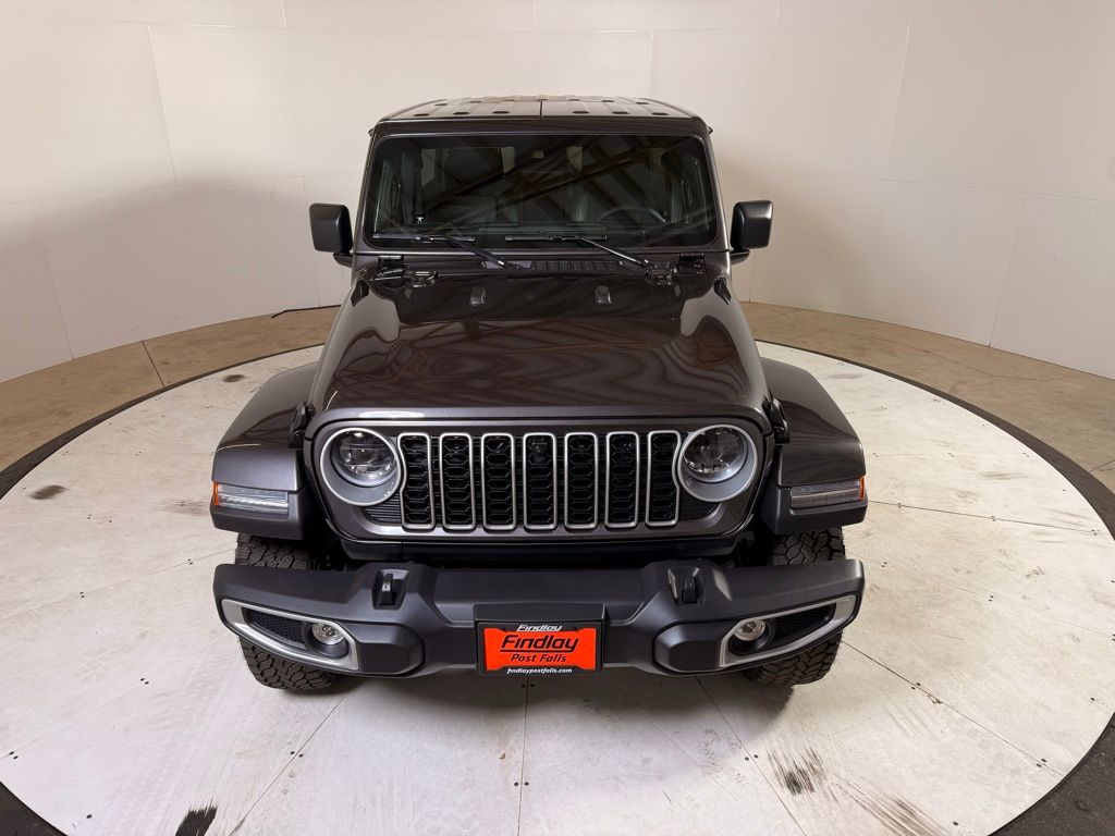 2025 Jeep Wrangler Sahara photo 2