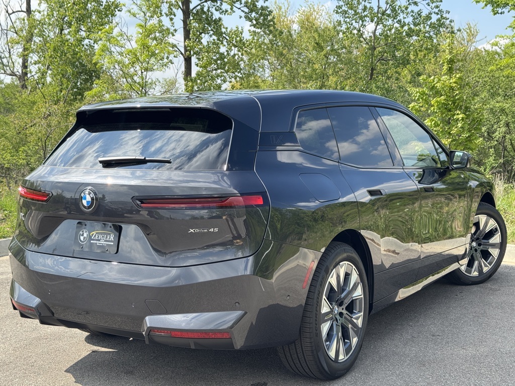 2026 Bmw iX photo 4