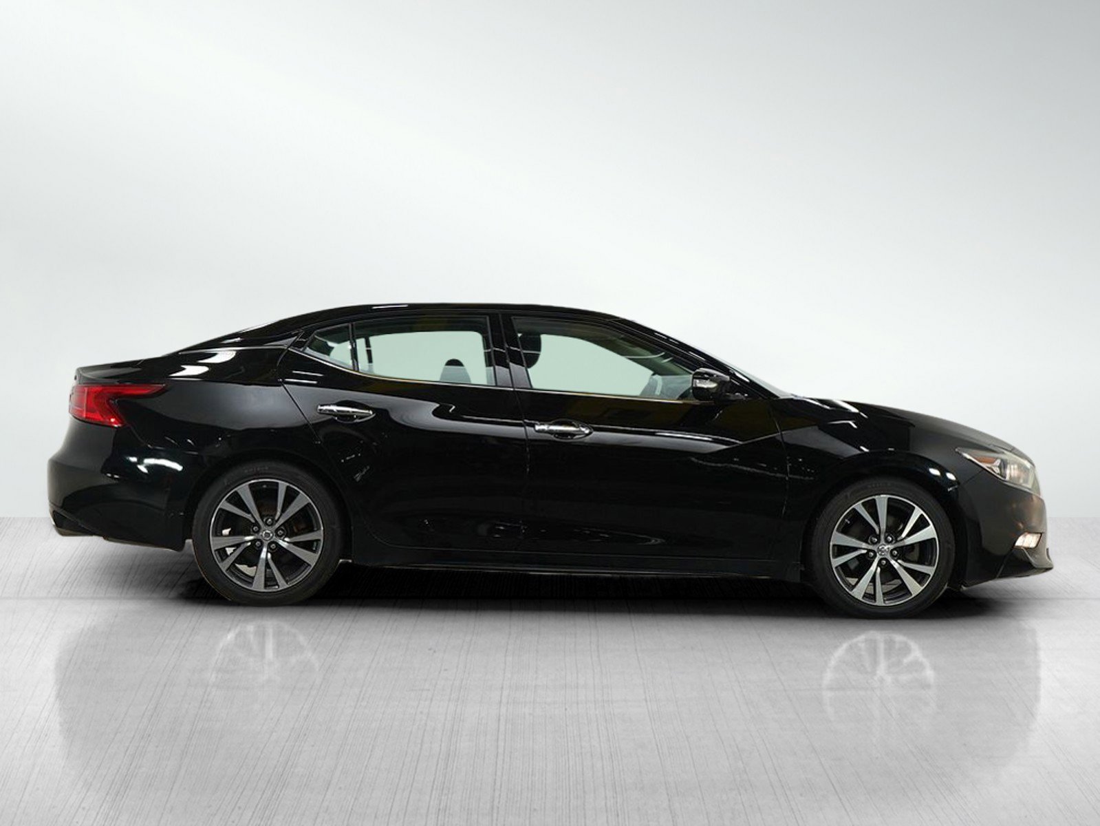 2017 Nissan Maxima SV photo 6