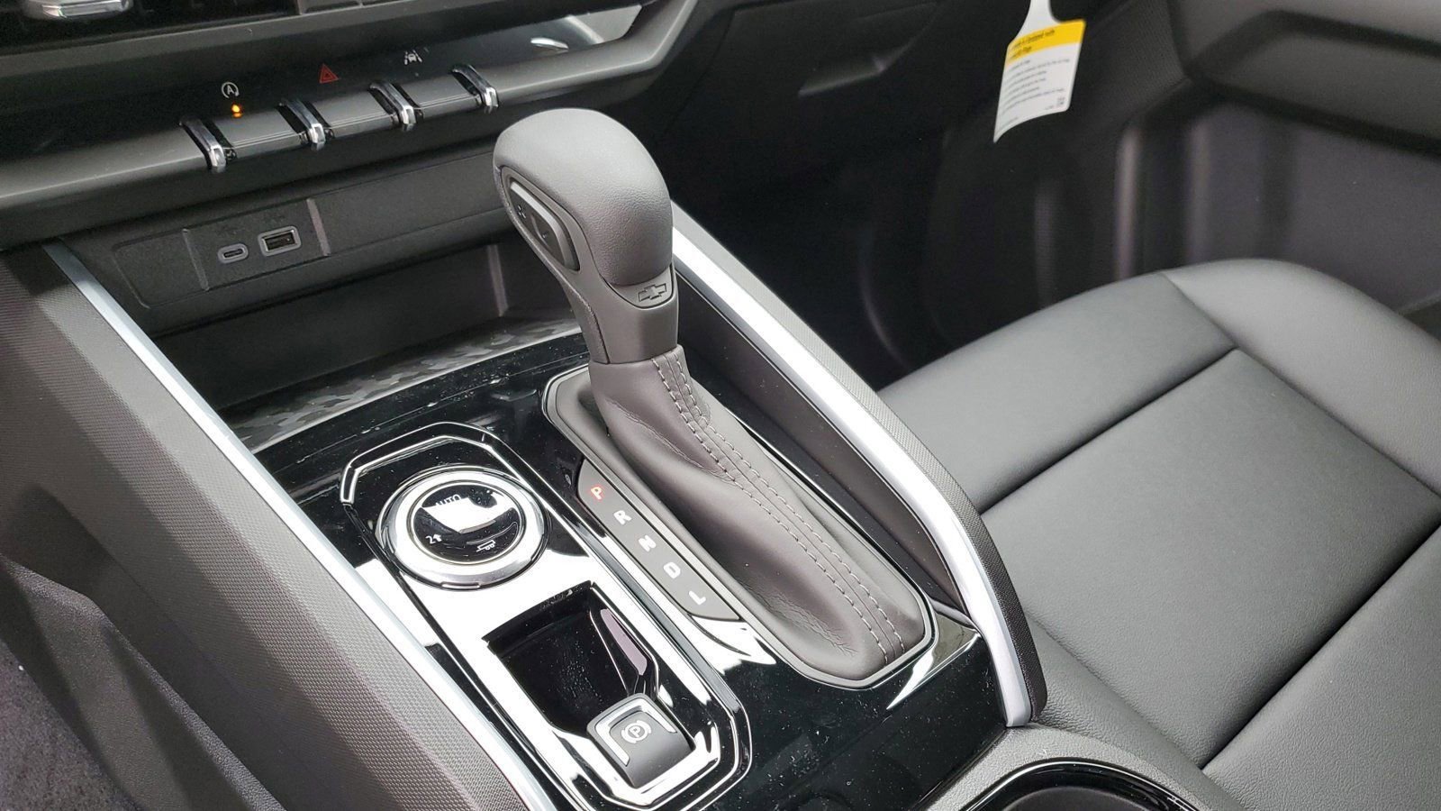 2025 Chevrolet Colorado Work Truck photo 28