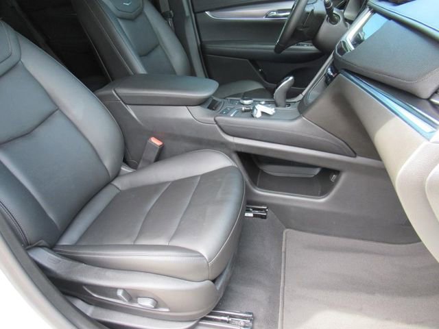 2021 Cadillac XT6 Luxury photo 8