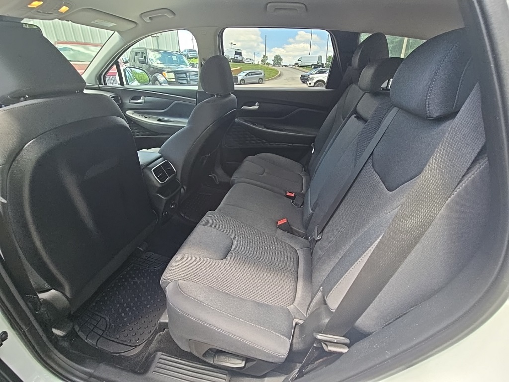 2019 Hyundai Santa Fe SE photo 13