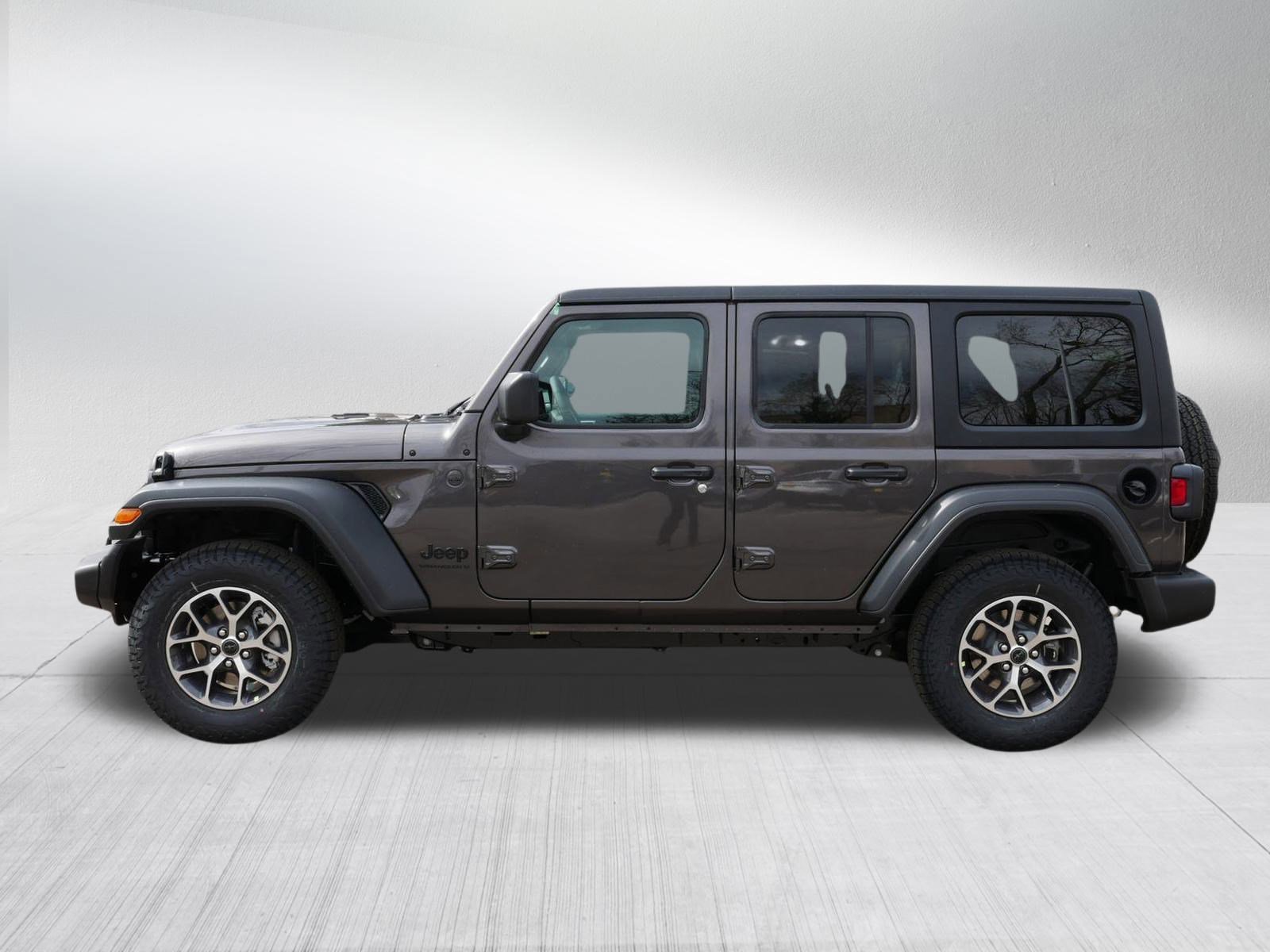 2025 Jeep Wrangler Sport S photo 4