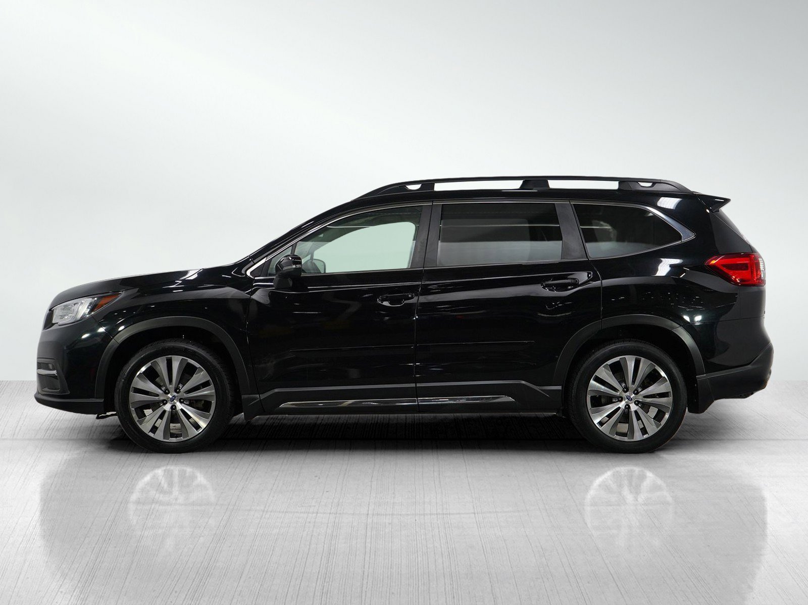 Used 2020 Subaru Ascent Limited with VIN 4S4WMAMD8L3407001 for sale in Burnsville, Minnesota