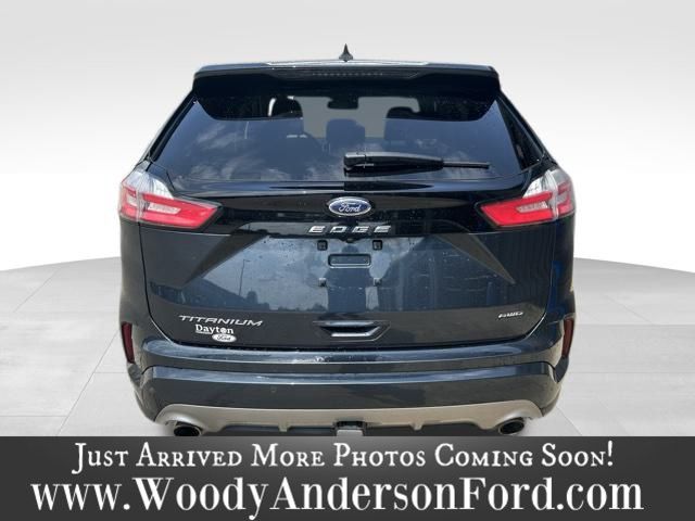 2022 Ford Edge Titanium photo 4