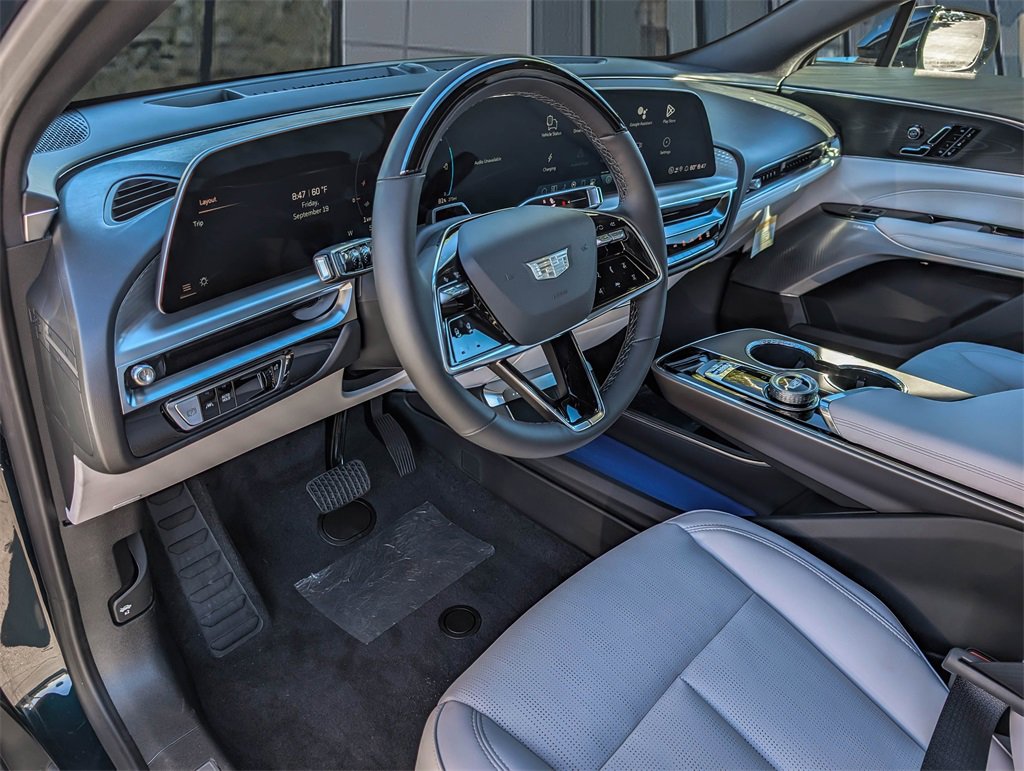 2026 Cadillac Lyriq Luxury photo 8
