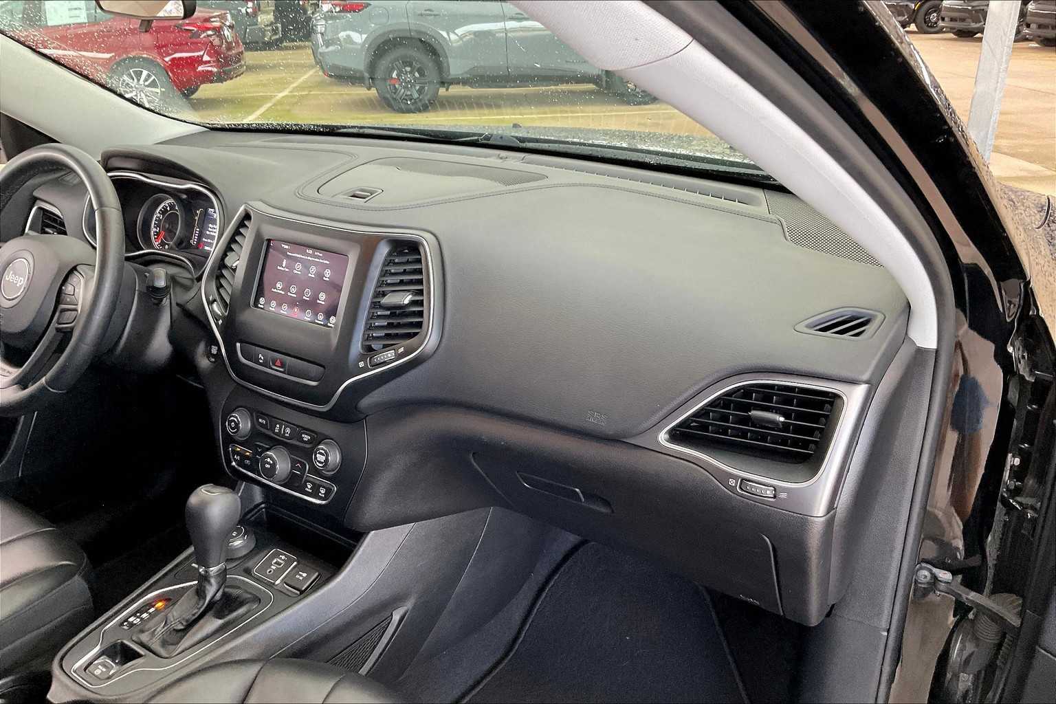 2019 Jeep Cherokee Latitude photo 15
