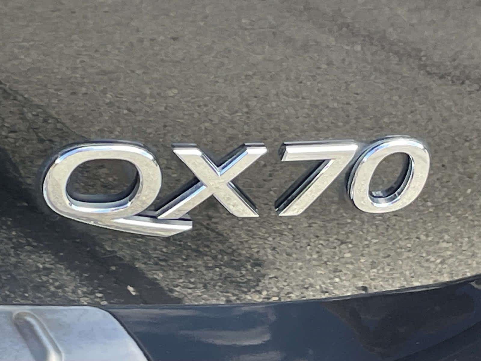 2015 Infiniti QX70 Base photo 9