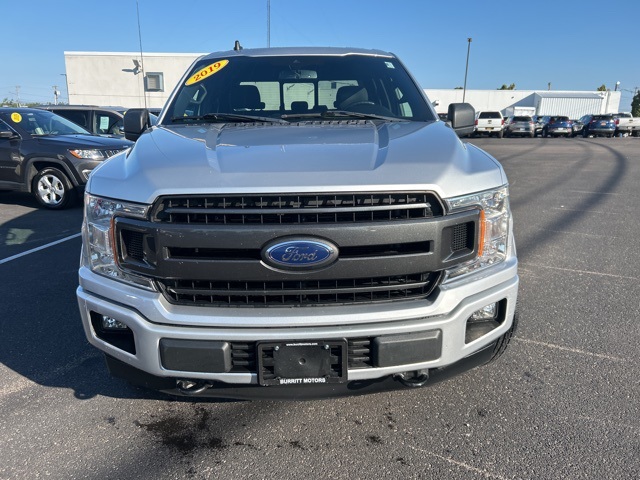 2019 Ford F-150 XLT photo 2
