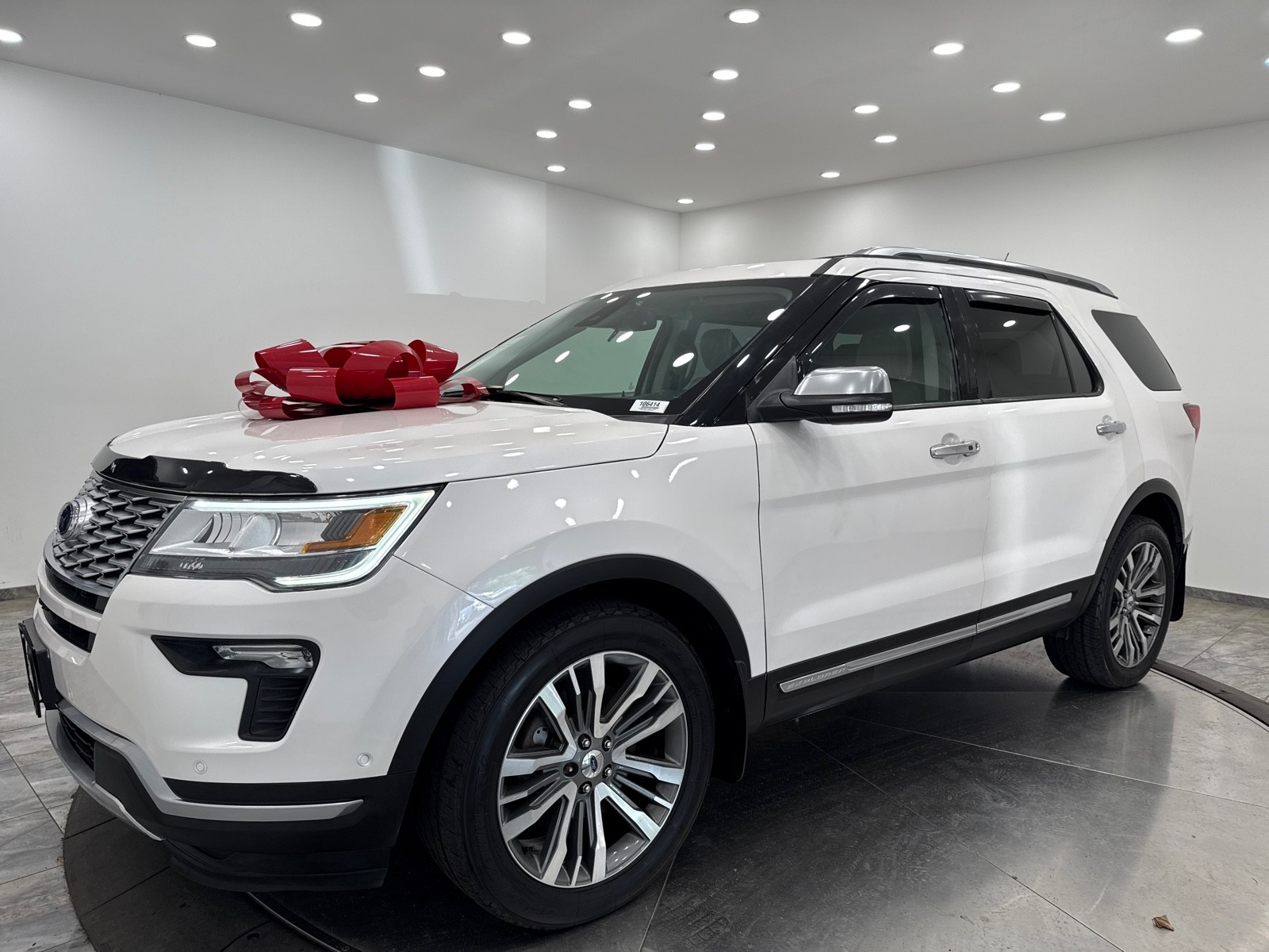 2018 Ford Explorer Platinum photo 3