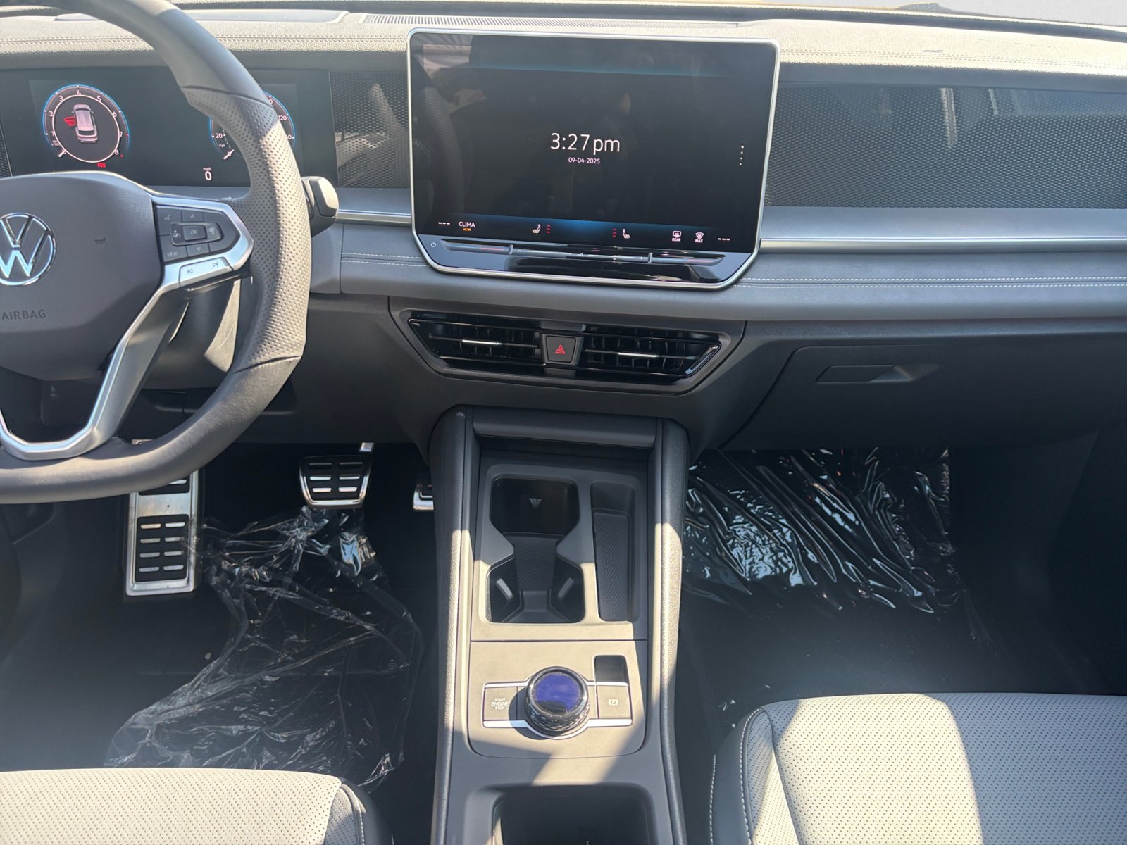 2025 Volkswagen Tiguan SE R-Line Black photo 11