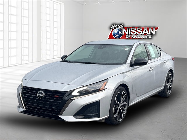 2023 Nissan Altima 2.5 SR photo 3
