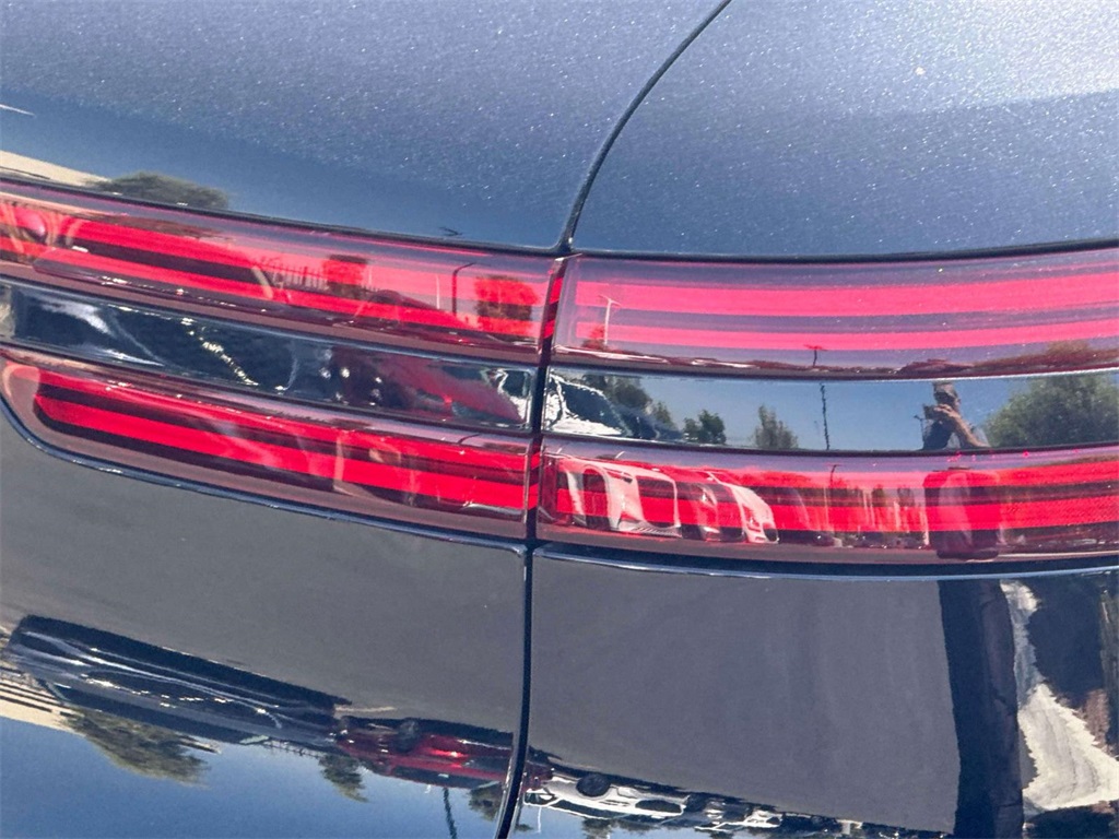 2026 Genesis Electrified GV70 Advanced photo 17