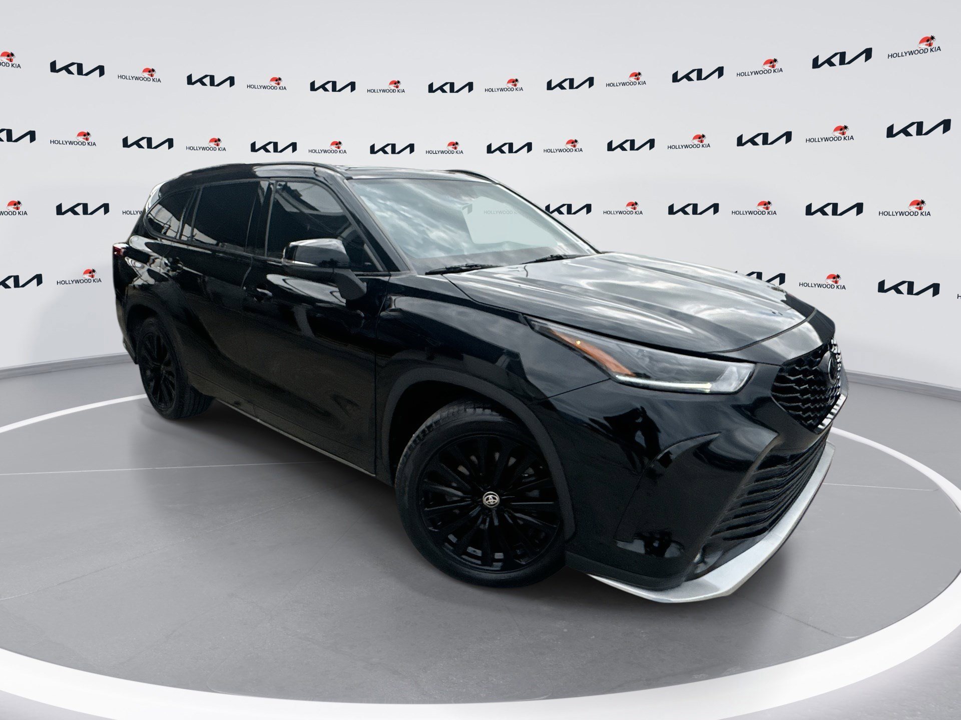 2023 Toyota Highlander XSE's photo