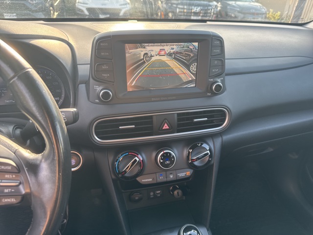 2020 Hyundai Kona SEL photo 7