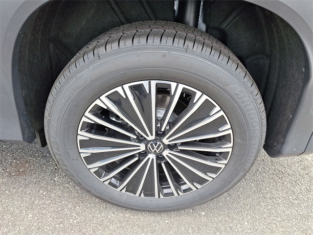 2025 Volkswagen Tiguan S photo 4