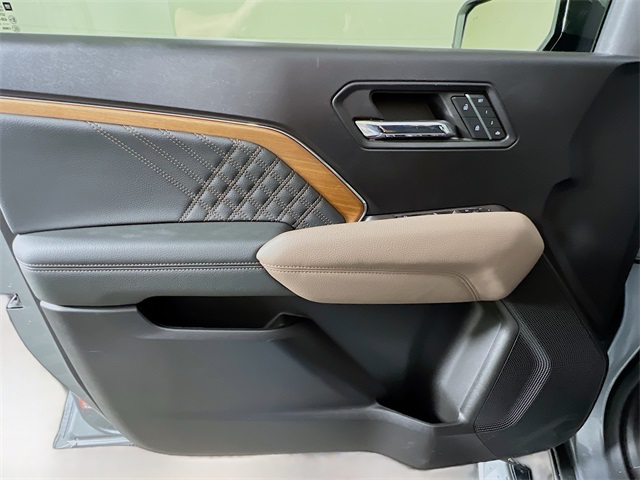 2024 Gmc Canyon Denali photo 27