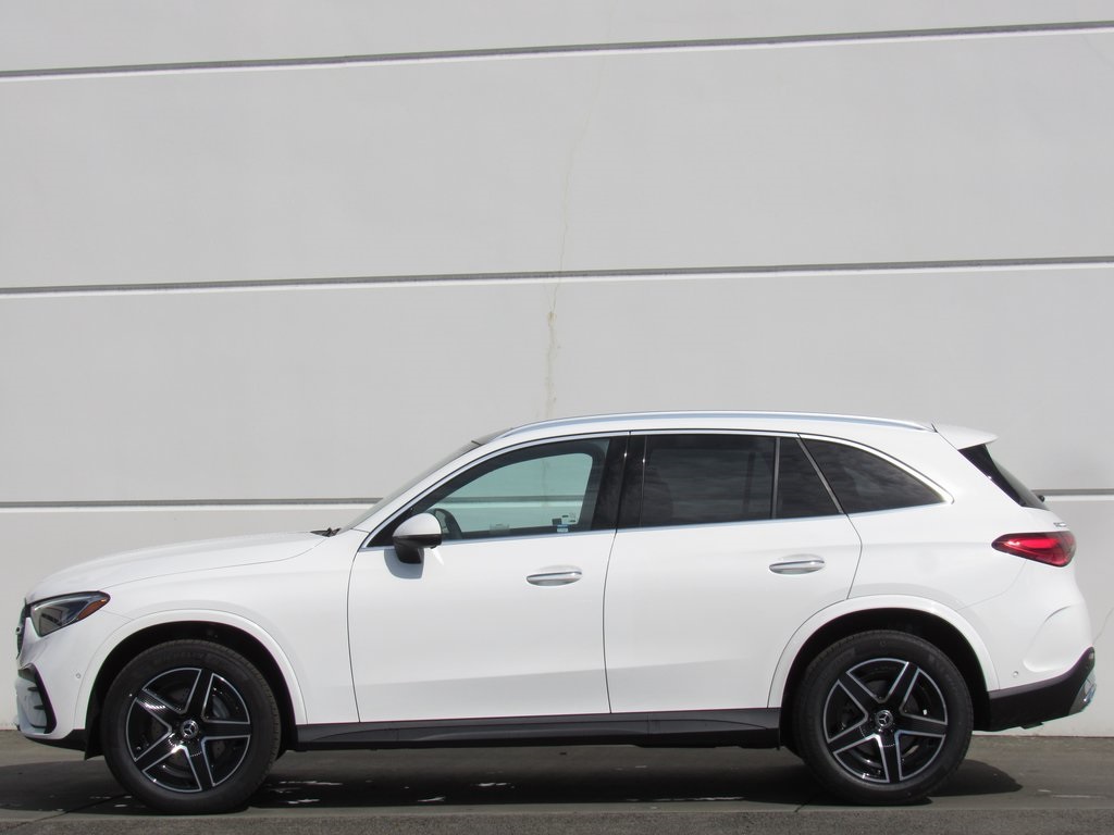 2025 Mercedes Benz GLC 300 4MATIC photo 4