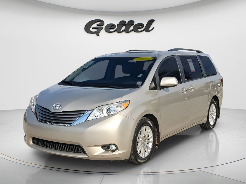 2017 Toyota Sienna XLE