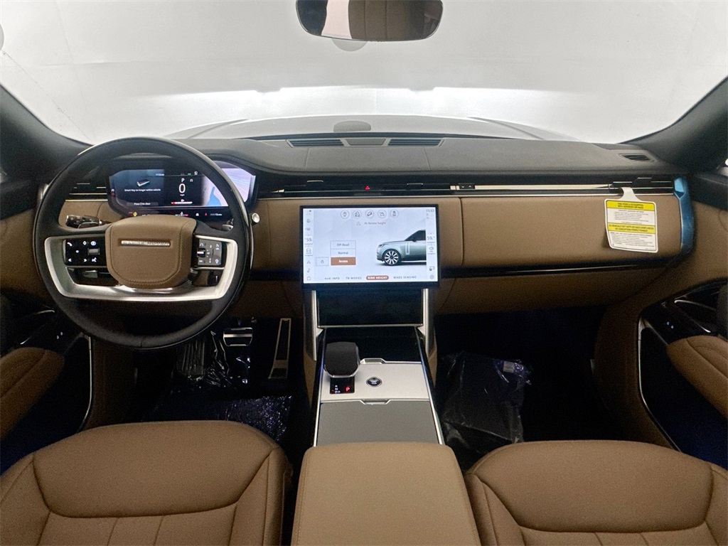 2025 Land Rover Range Rover SE photo 16