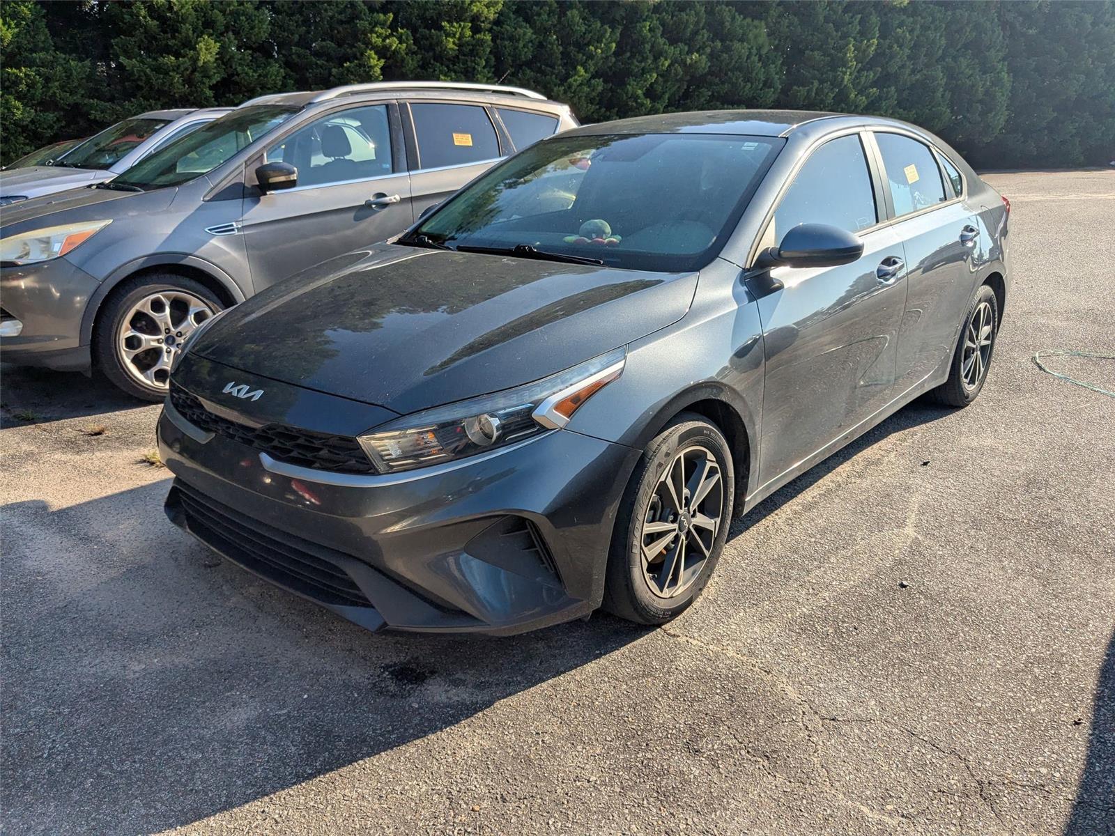 2022 Kia Forte LXS photo 3