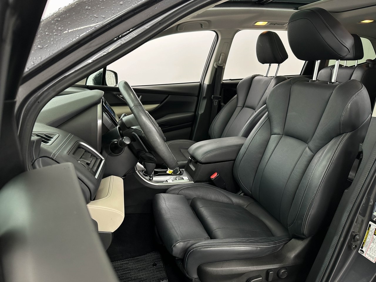 2022 Subaru Ascent Limited photo 2