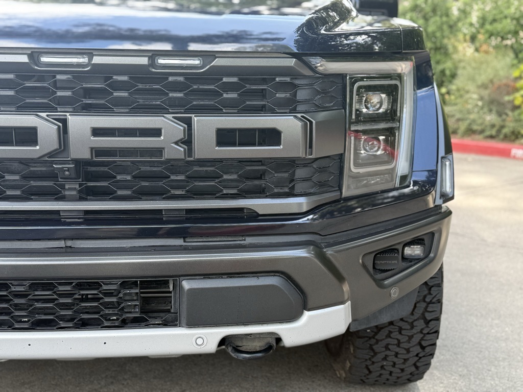 2023 Ford F-150 Raptor photo 2