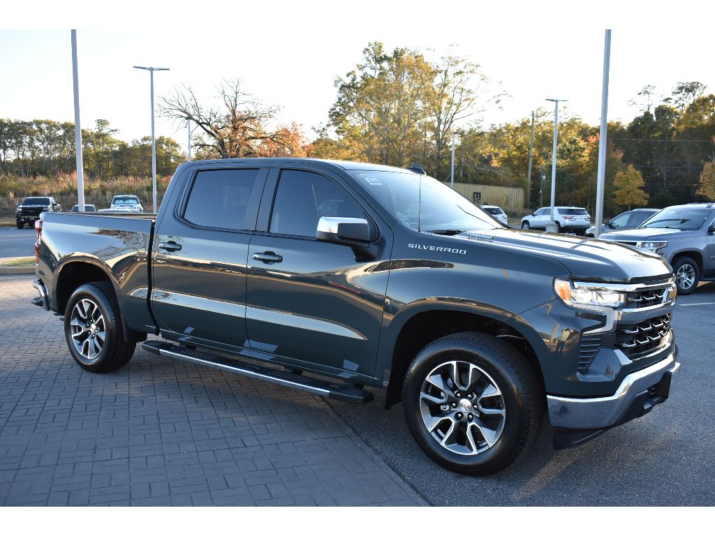2025 Chevrolet Silverado 1500 LT photo 7