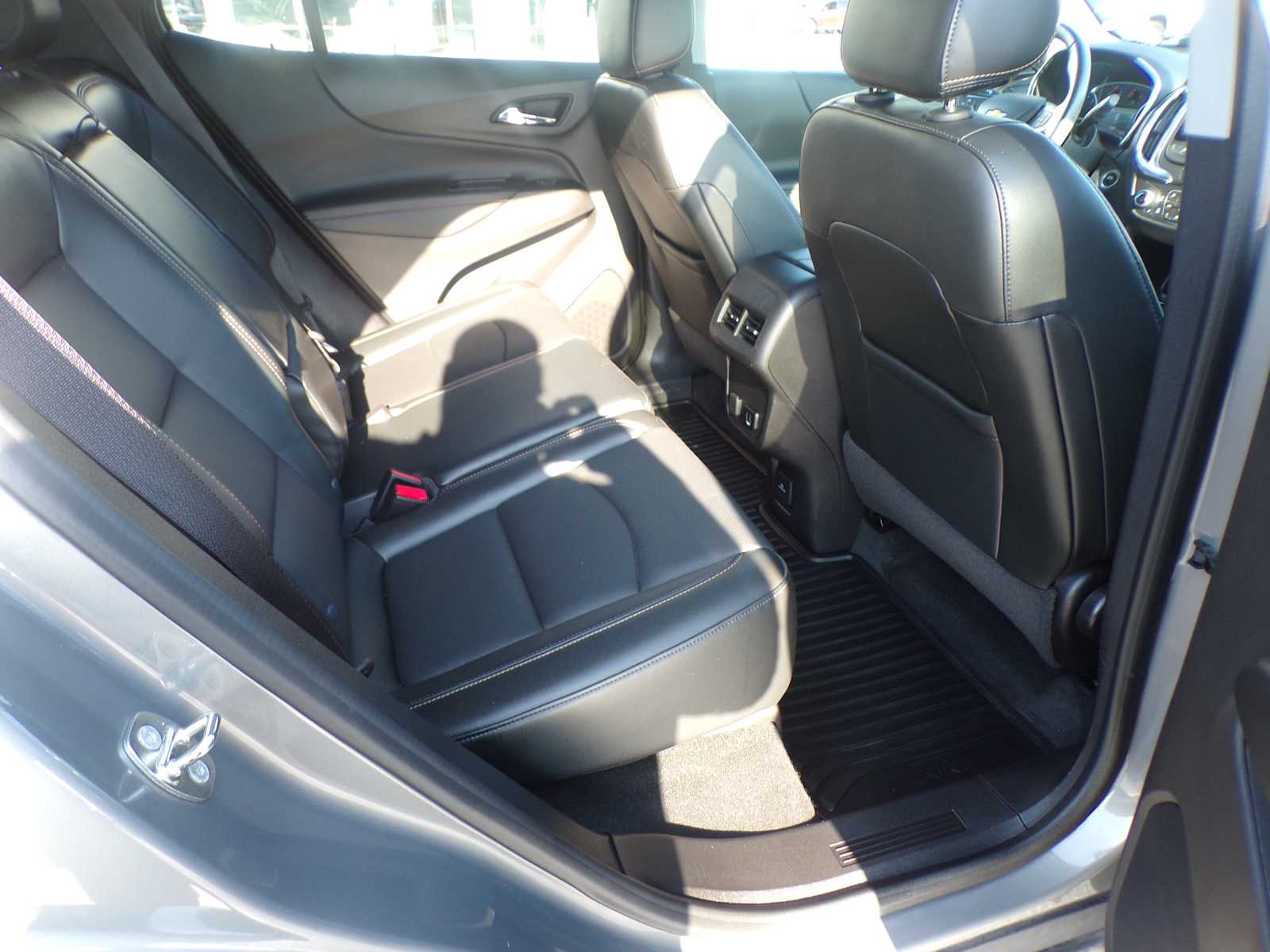 2018 Chevrolet Equinox Premier photo 16