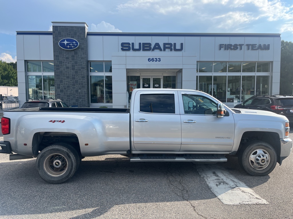 2019 Chevrolet Silverado 3500HD LTZ photo 5