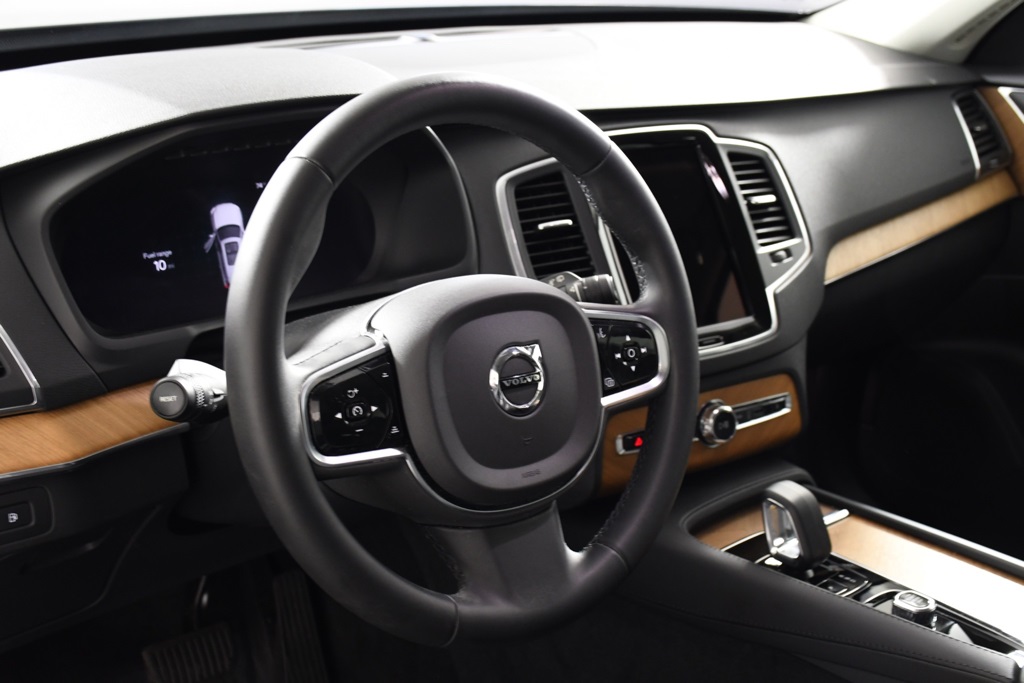 2023 Volvo XC90 Recharge T8 Core photo 12