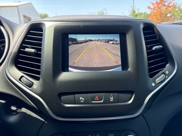 2021 Jeep Cherokee Latitude photo 16