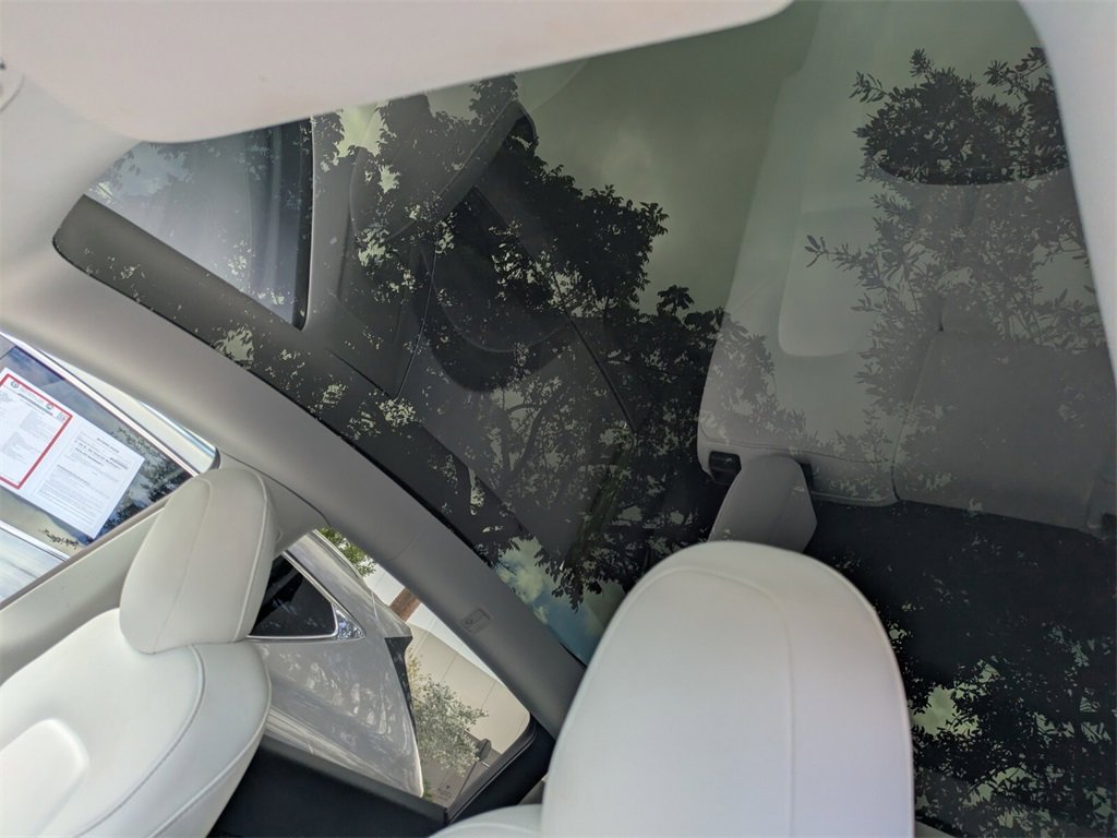 2023 Tesla Model Y Performance photo 11