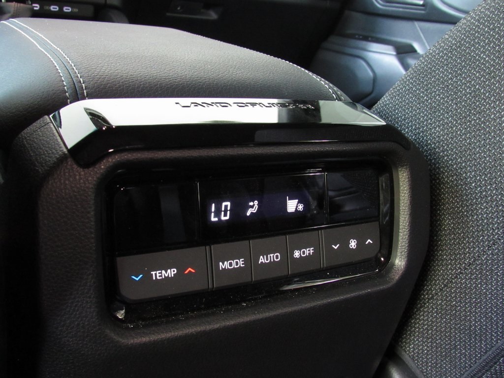 2024 Toyota Land Cruiser photo 30