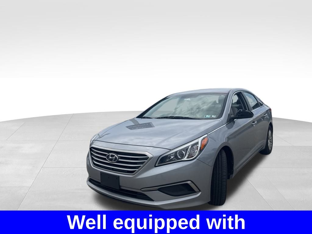 2016 Hyundai Sonata Base photo 2