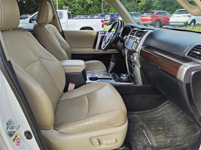 2014 Toyota 4Runner Base photo 16