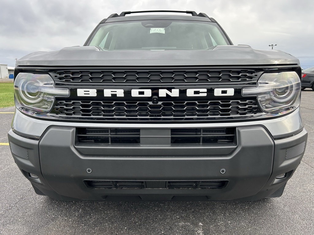 2025 Ford Bronco Sport Outer Banks photo 2