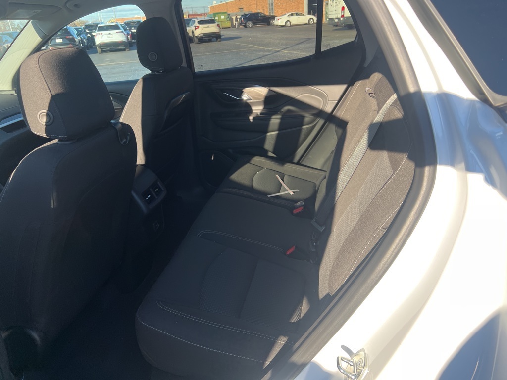 2023 GMC TERRAIN - Image 6