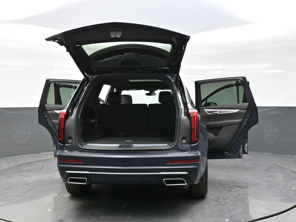 2025 Cadillac XT6 Luxury photo 33