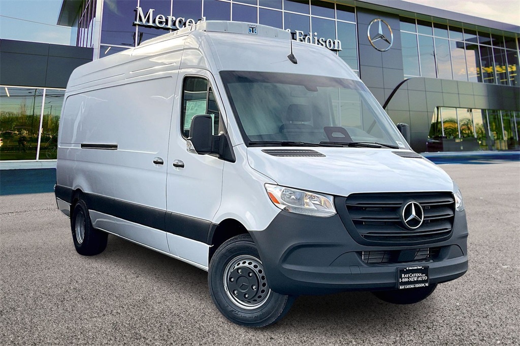 2025 Mercedes-Benz Sprinter Cargo Van Base's photo