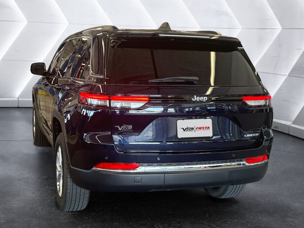 2023 Jeep Grand Cherokee Limited photo 4