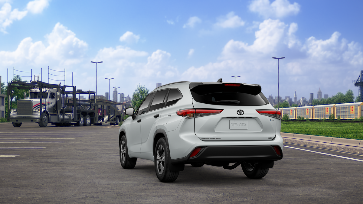 2025 Toyota Highlander Hybrid XLE photo 7
