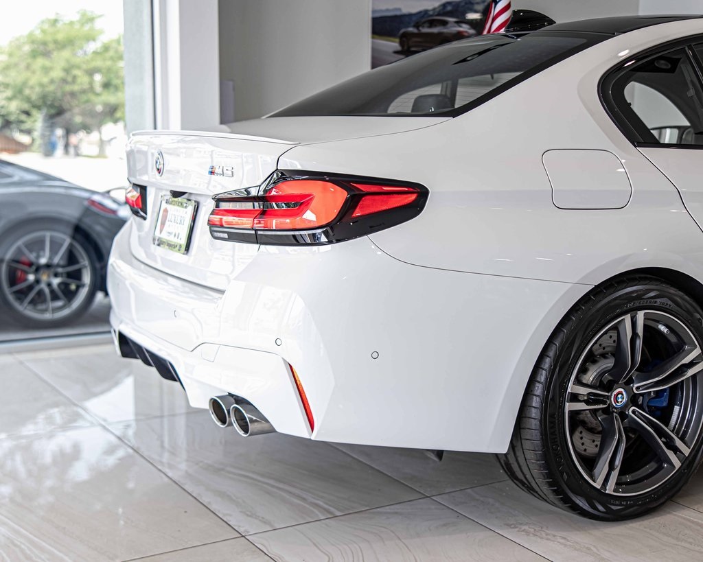 2023 BMW M5 - Image 12