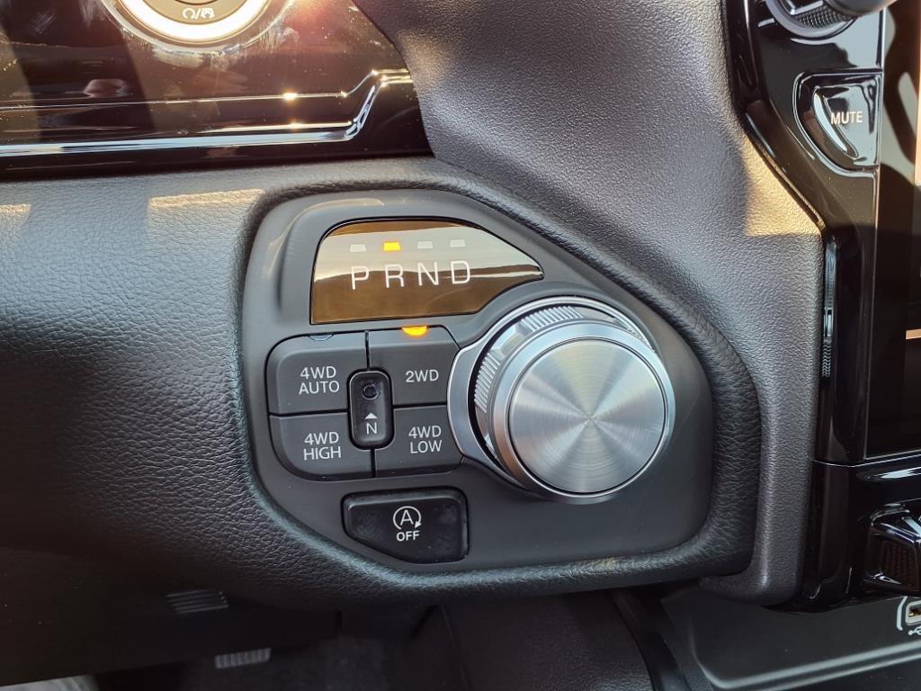 2026 Ram 1500 Laramie photo 18