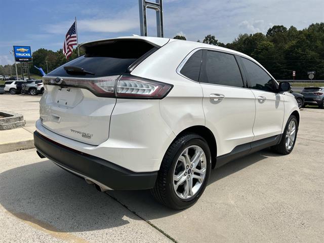 2017 Ford Edge Titanium photo 4