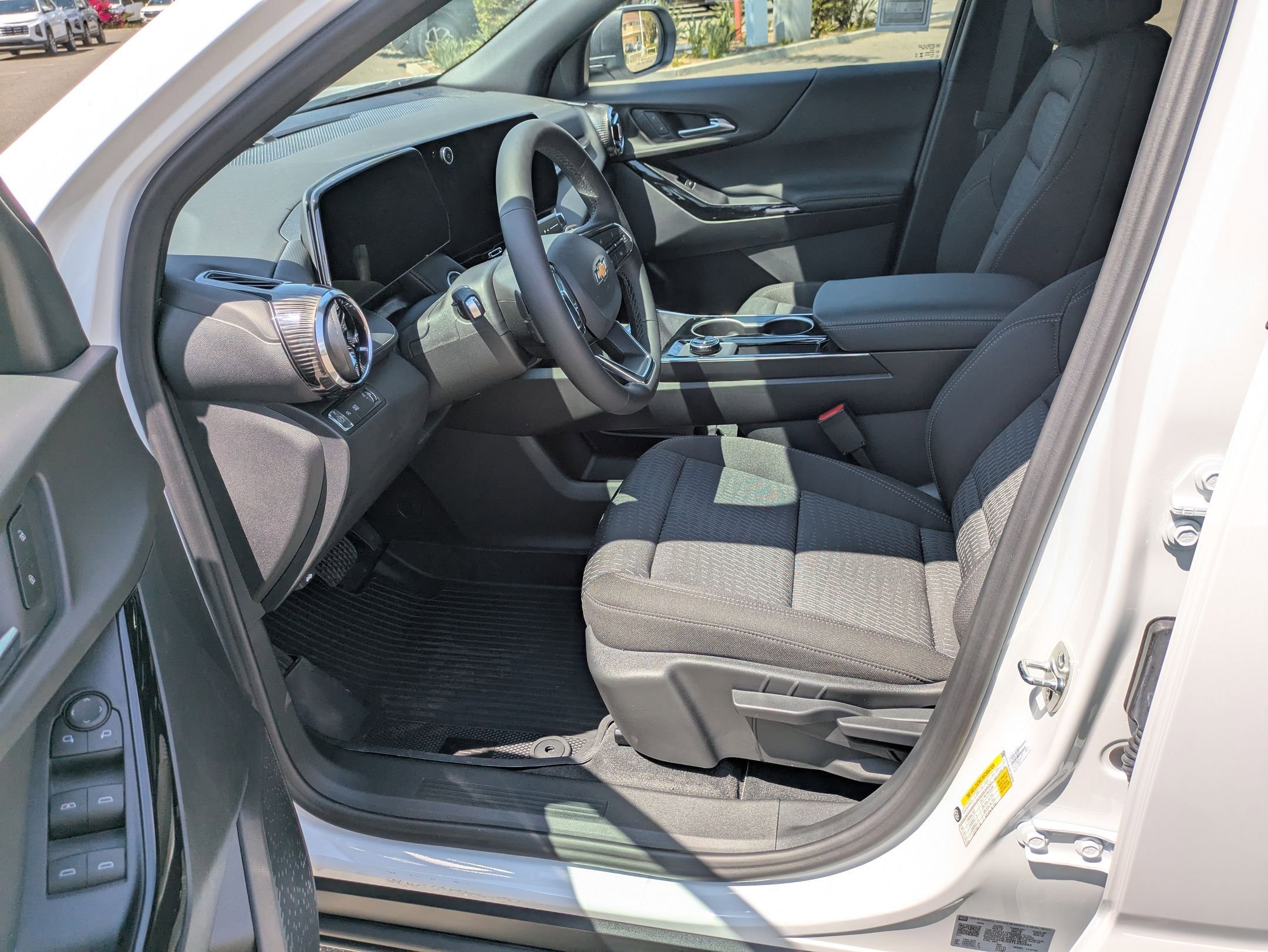 2026 Chevrolet Equinox LT photo 11