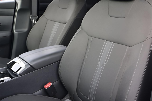 2025 Hyundai Tucson SEL photo 4