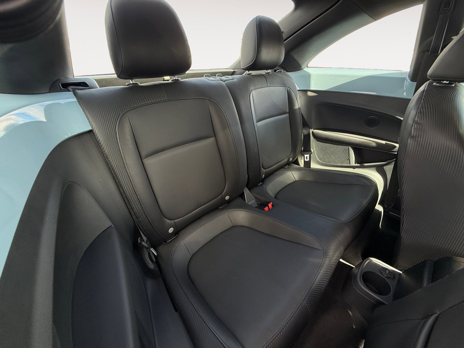 2013 Volkswagen Beetle TDI photo 18