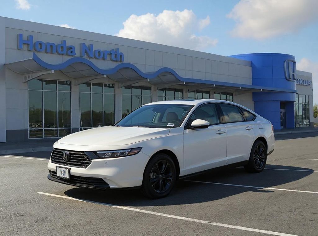 2025 Honda Accord Hybrid EX-L's photo